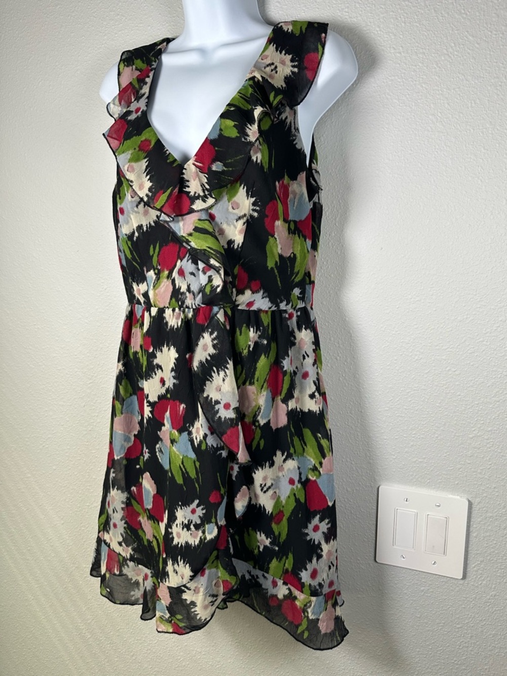 Mimi Chica Floral Faux Wrap Ruffle V Neck Sleeveless Dress Size Medium